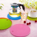 4 Pcs Heat Resistant Silicone Hot Mat – Durable Round Silicone Trivet Mats for Kitchen & Dining Table (Random color)