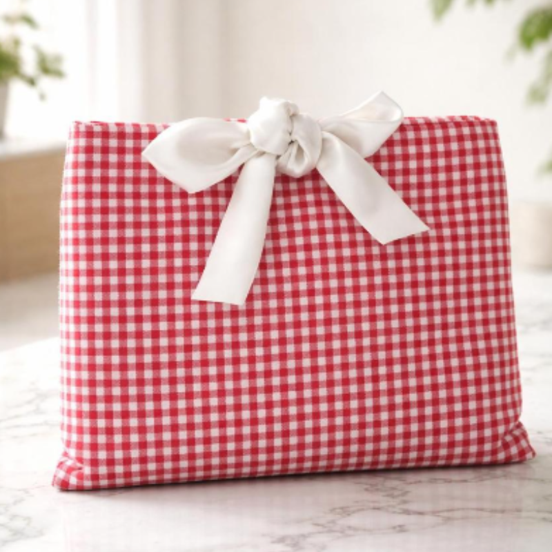 13-Inch Gingham Laptop & Book Cover Sleeve – Stylish Protective Sleeve for Laptop, Notebook & Books