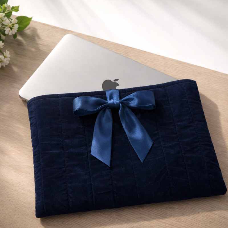 13-Inch Velvet Laptop Sleeve for MacBook – Soft Protective Notebook Cover | Dustproof & Scratch Resistant Pouch for Office, School & Travel (Random Color-Pack of 1)
